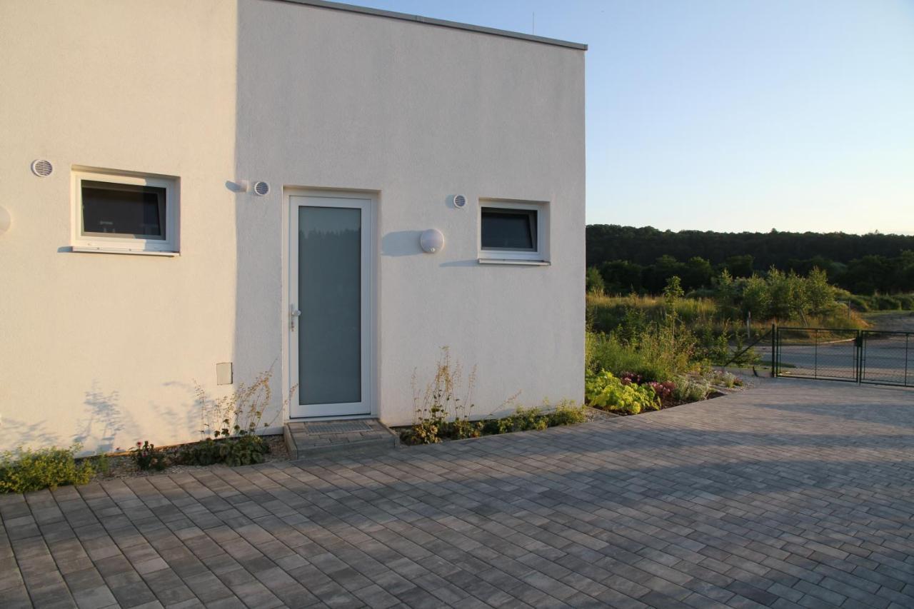 Apartmany Hluboka Nad Vltavou S Vyhledem Na Zamek Exterior foto